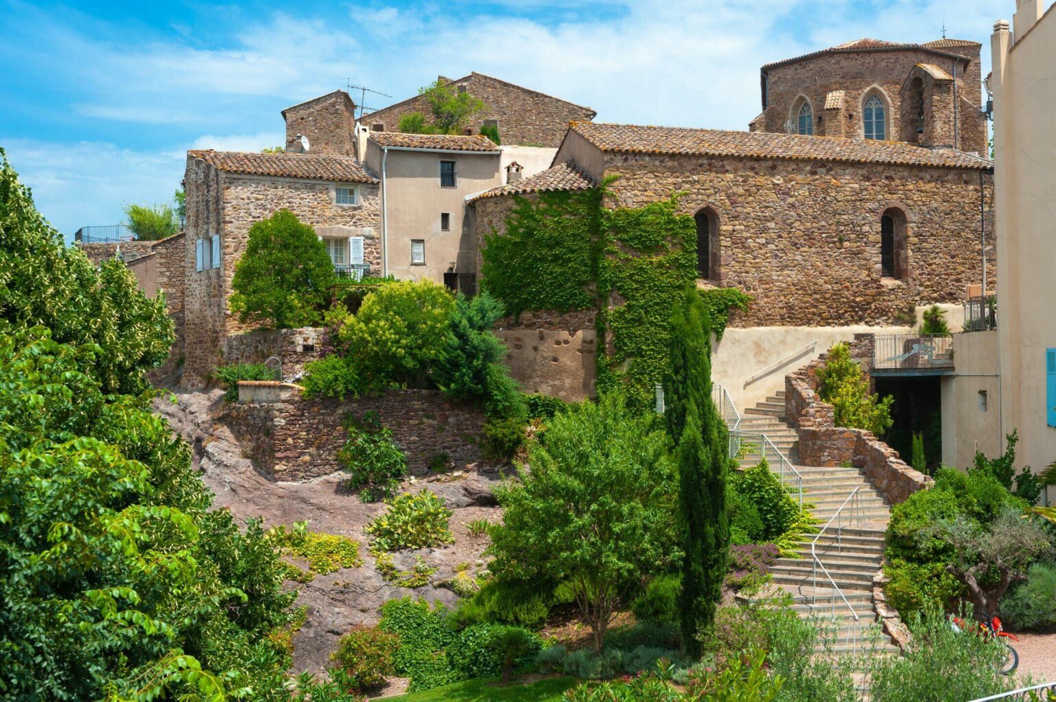 Les Visites Incontournables Faire Autour De Saint Rapha L