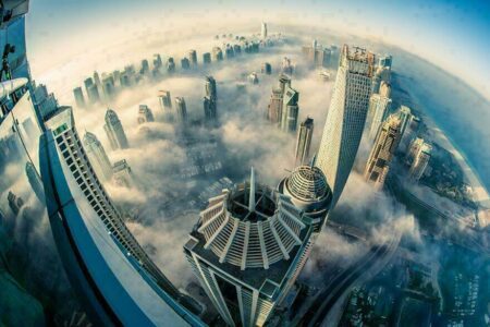 Des photos troublantes de Dubaï dans les nuages