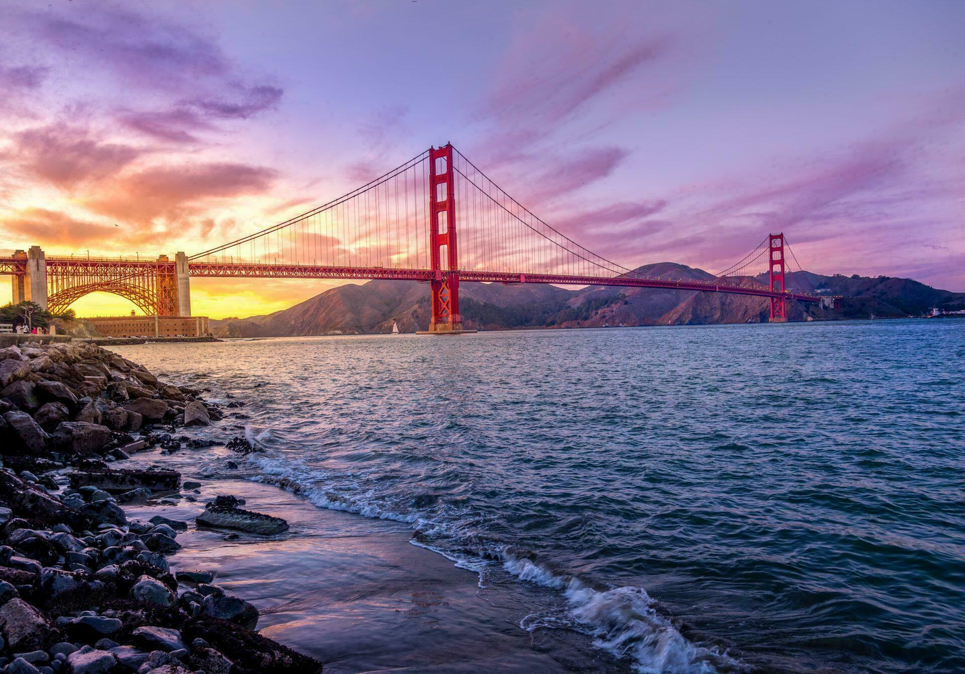 Le Golden Gate Bridge - Arts et Voyages