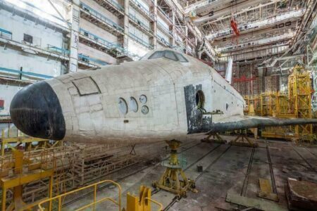 10 photos envoûtantes d’un cosmodrome abandonné au Kazakhstan