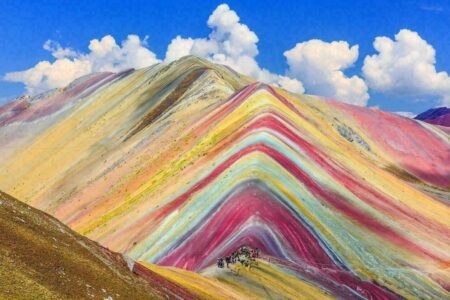Vinicunca : l’incroyable montagne arc-en-ciel du Pérou