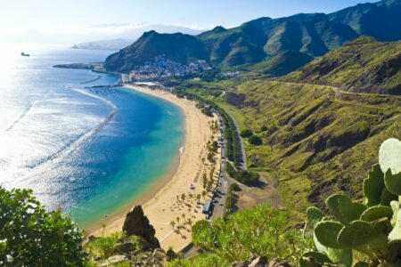 Notre guide pour visiter les Canaries : entre volcans, plages et tapas !