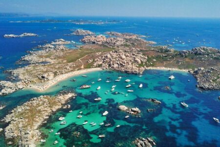 Visiter les îles Lavezzi, en Corse : notre guide complet !