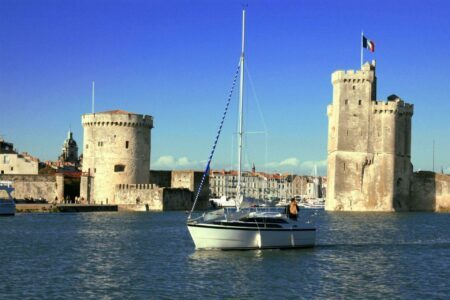 Location de bateau à La Rochelle : les plus beaux spots à voir !