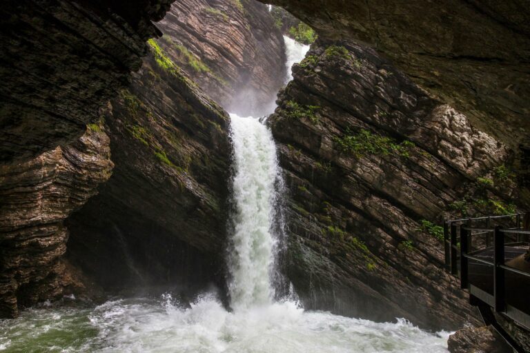 Top 10 Des Plus Belles Cascades En Suisse