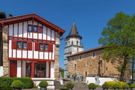 Découvrez les 13 plus beaux villages des Pyrénées !