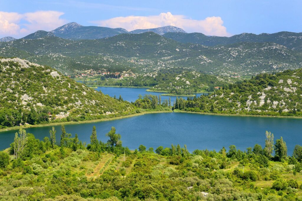 Panorama des lacs de Bacina