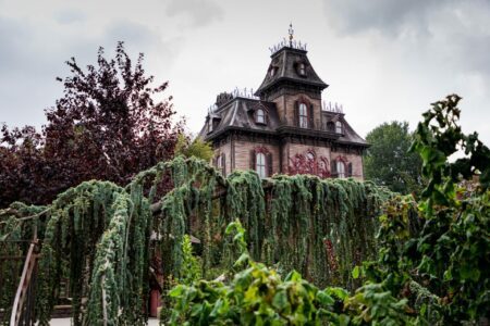 Tout savoir sur Phantom Manor, la maison hantée de Disneyland Paris