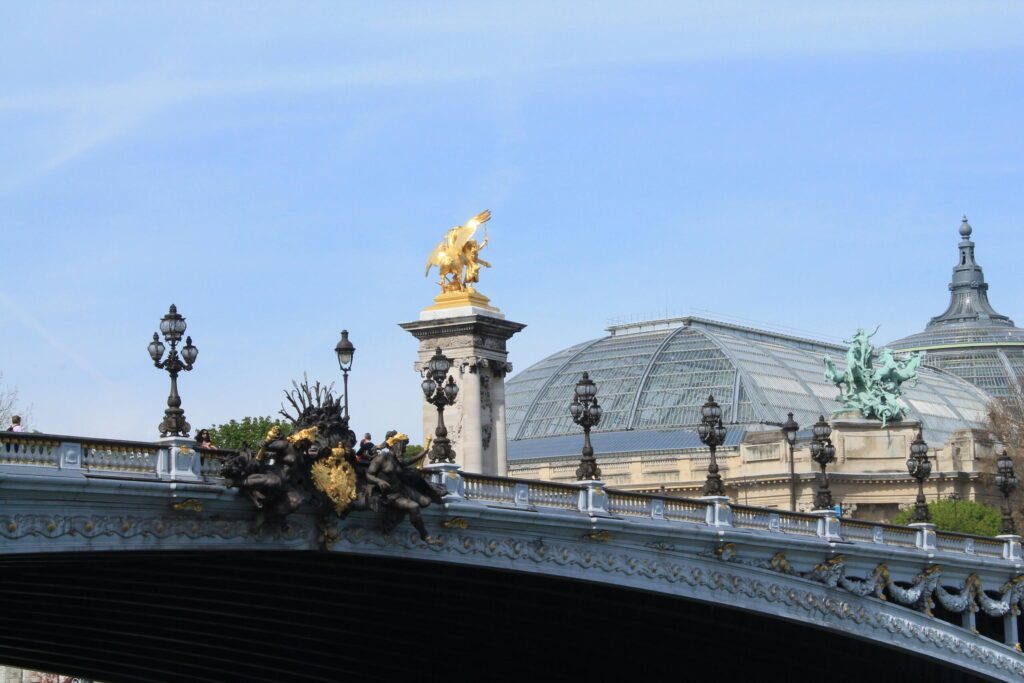 Le pont et la verrière du Grand Palais