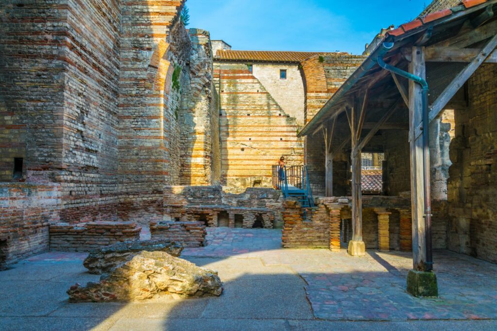 Visite des Thermes de Constantin - Arles