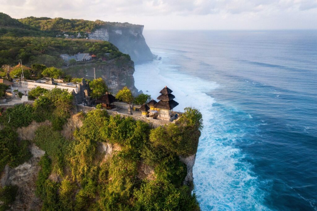 Le cap d'Uluwatu dans les photos de Bali