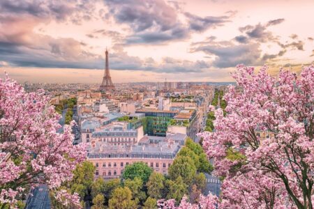 Où partir au printemps en France : 14 destinations à découvrir
