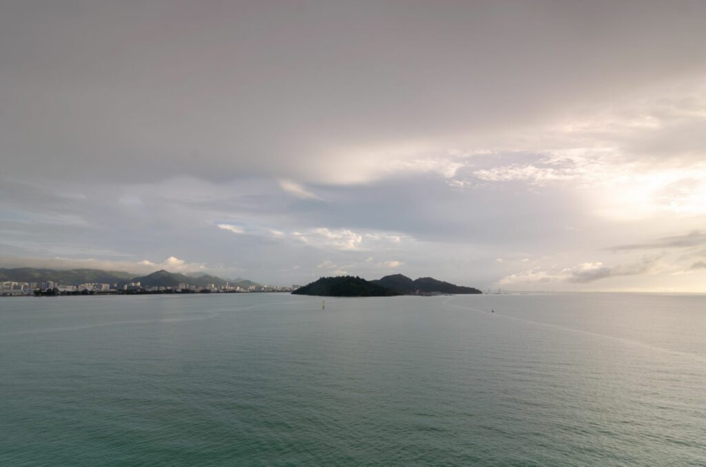 Pulau Jerejak and Pulau Pinang in morning day