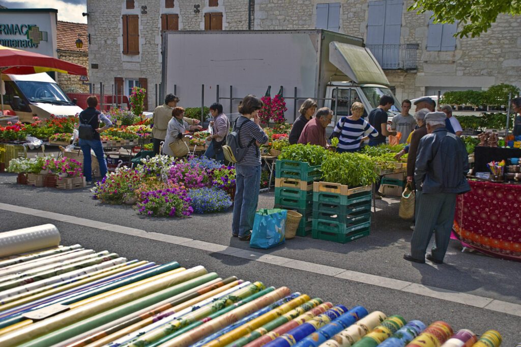Le marché de Montcuq autour de Cahors