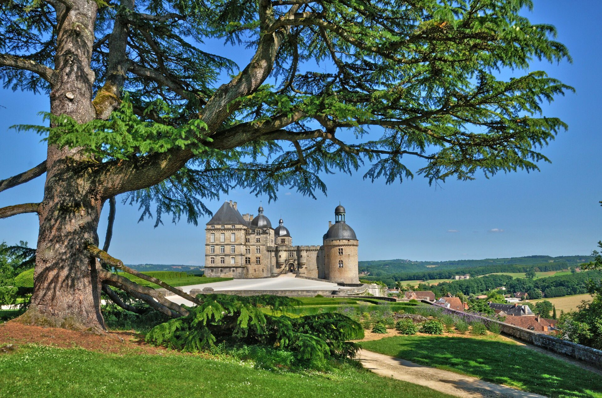 Autour de Périgueux, le Château de Hautefort