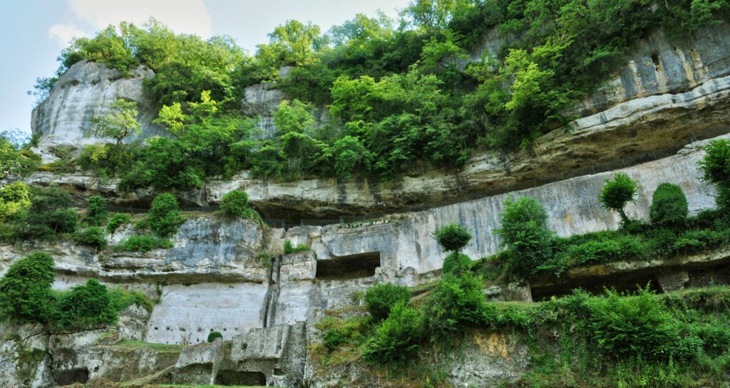 La Roque Saint Christophe dans la vallée de la Vézère