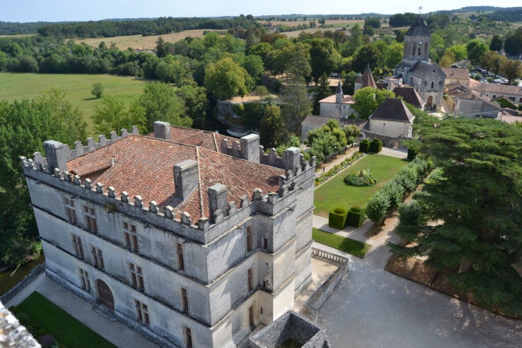 Le Château de Bourdeilles dans les environs de Périgueux