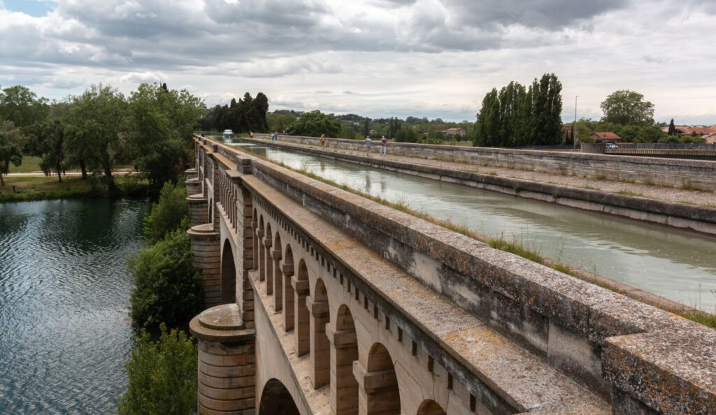 Pont-canal de Béziers dans les alentours de Marseillan