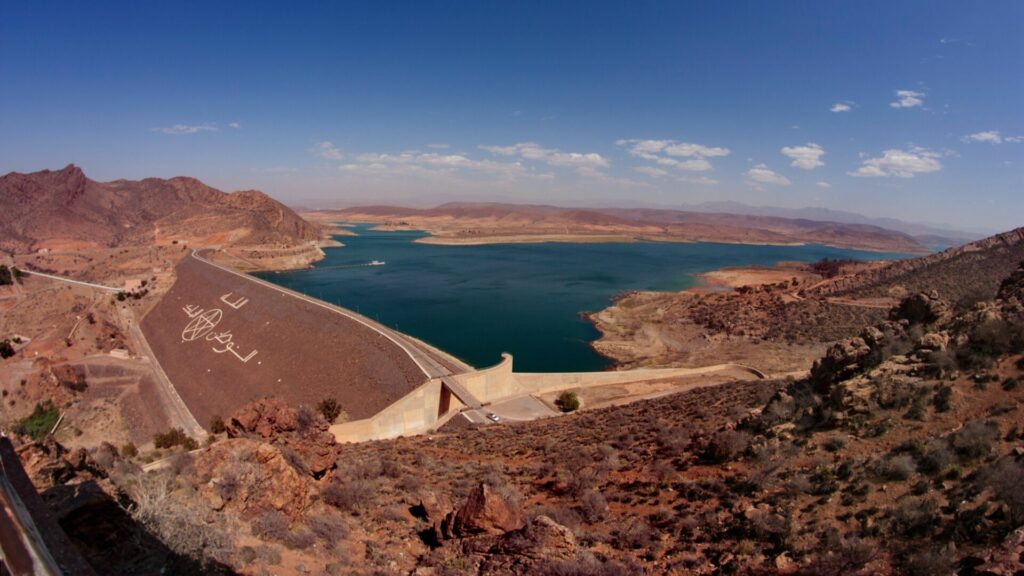 Vue panoramique sur le barrage Al Massira