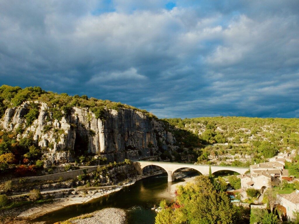 Vue sur L'Ardèche depuis Balazuc