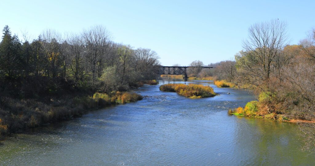 Bord de la rivière Conestogo à Saint-Jacobs - Ontario