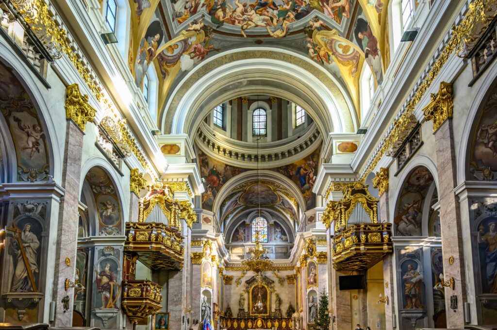 Intérieur de la Cathédrale Saint-Nicolas de Ljubljana