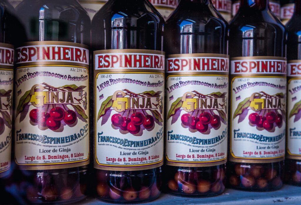 Liqueur portugaise Ginjinha (liqueur de cerise) souvenir lisbonne