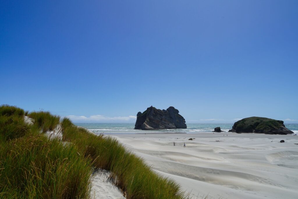 Wharariki beach - Farewell Spit