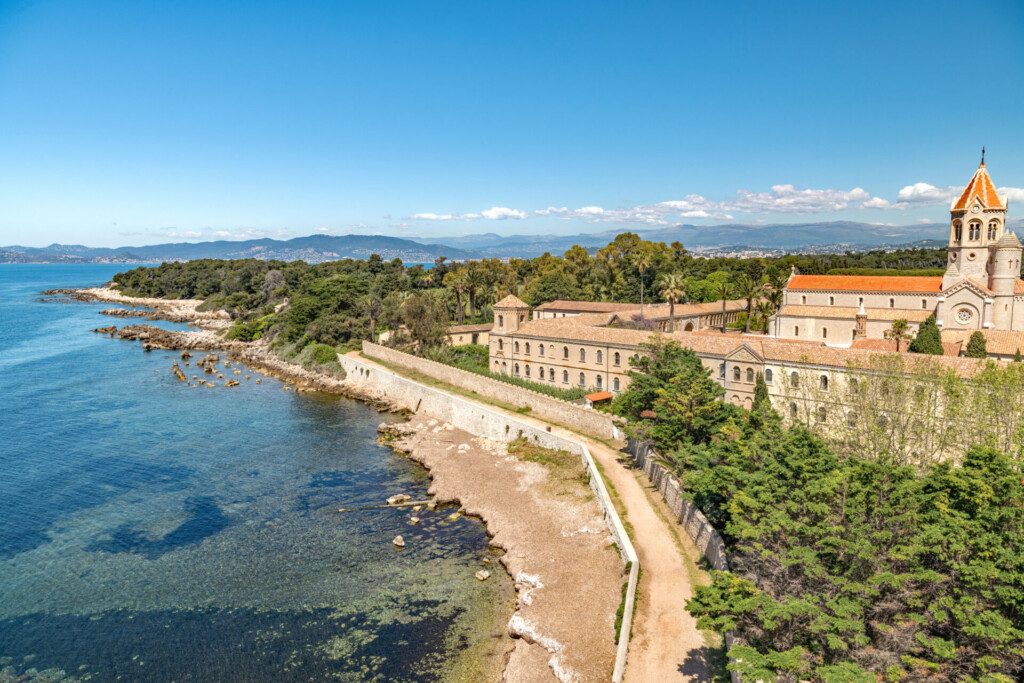 Monastère de l'abbaye de Lérins sur l'île Saint Honorat près de Cannes