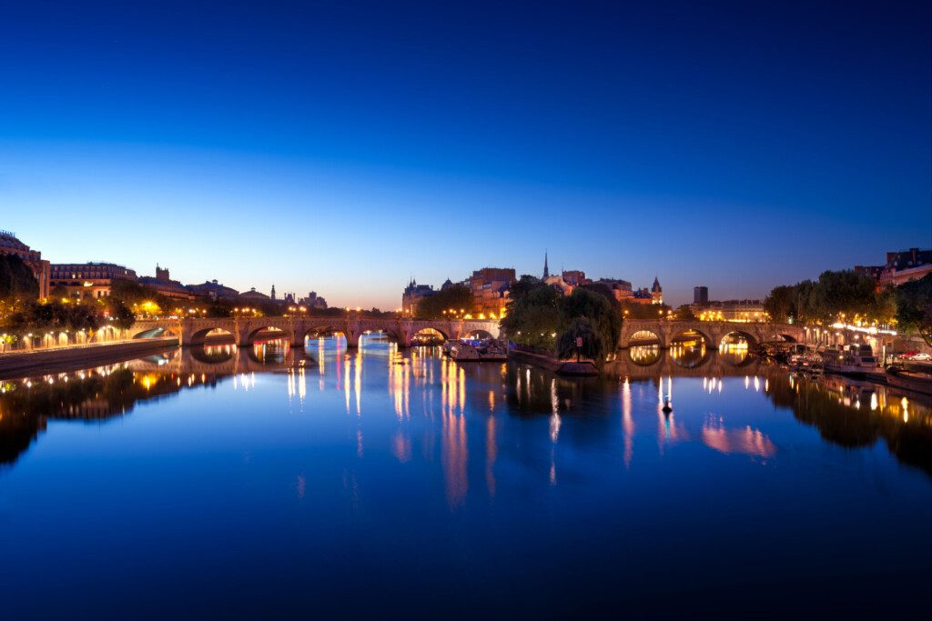 Paris la nuit, vue sur l’île de la Cité