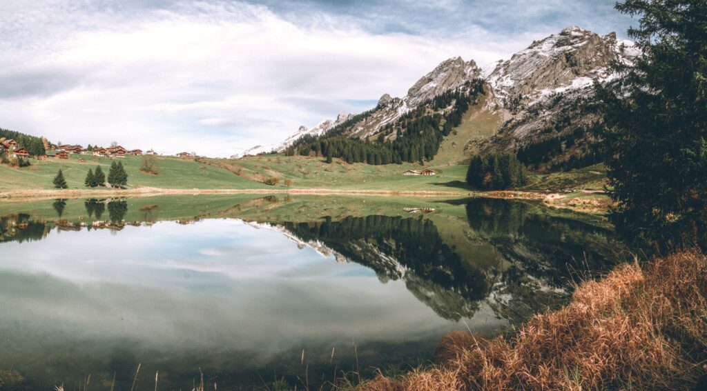 Le lac des Confins, la Clusaz