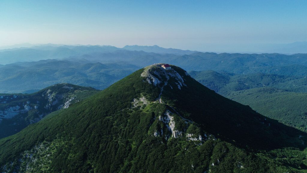 Vue sur le Mont Snežnik et ses panoramas exceptionnels