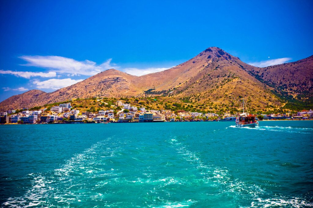 Bateau au départ d'Elounda (Crète)