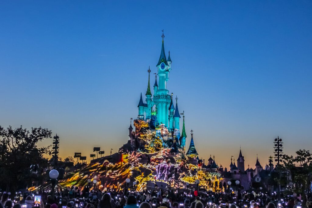 Disneyland Paris spectacle du soir sur le chateau