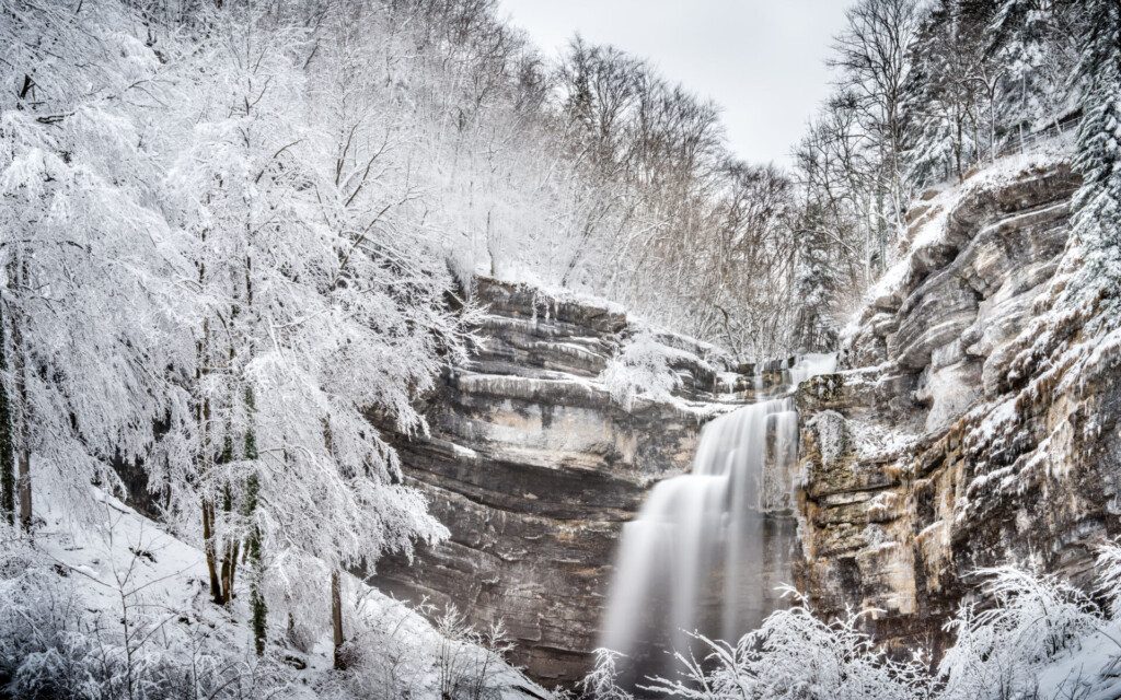 Le Grand Saut, Cascades du Hérisson, Jura en hiver