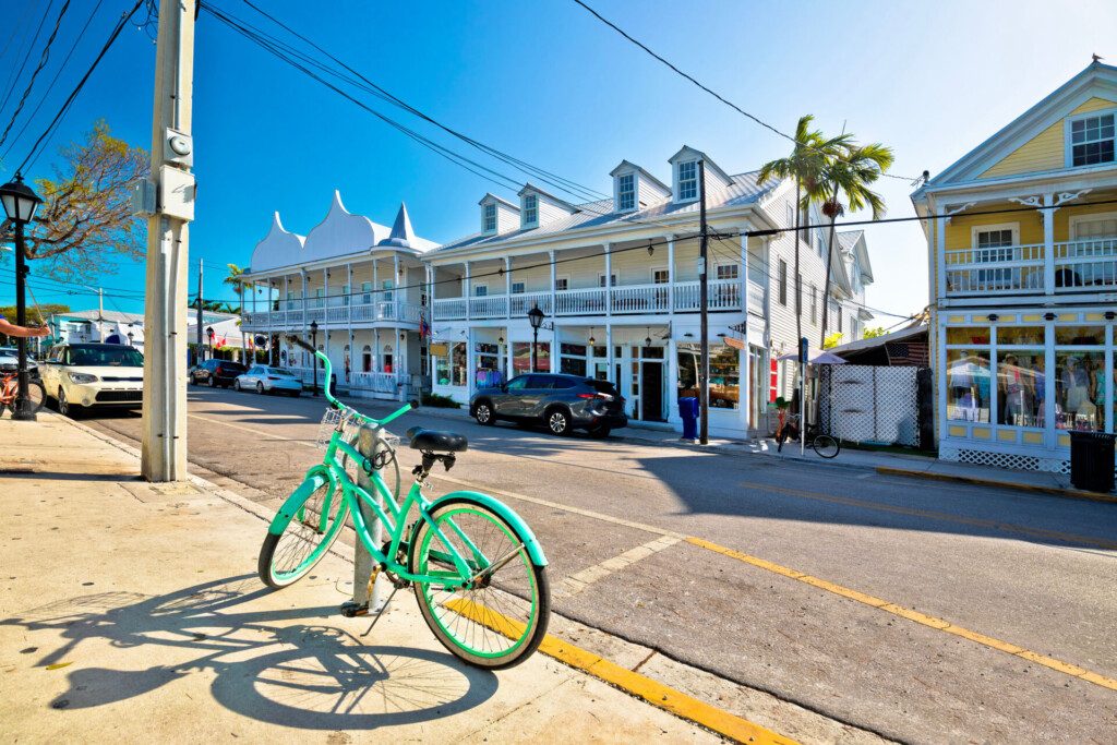 Vue de la célèbre rue Duval à Key West