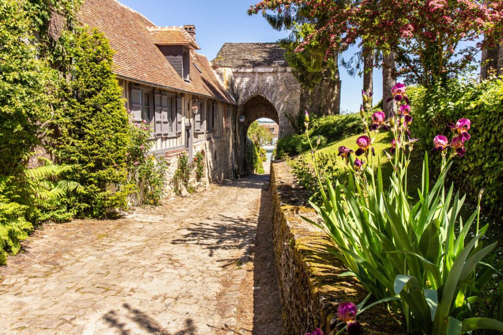 Le village fleuri de Gerberoy (Hauts-de-France)