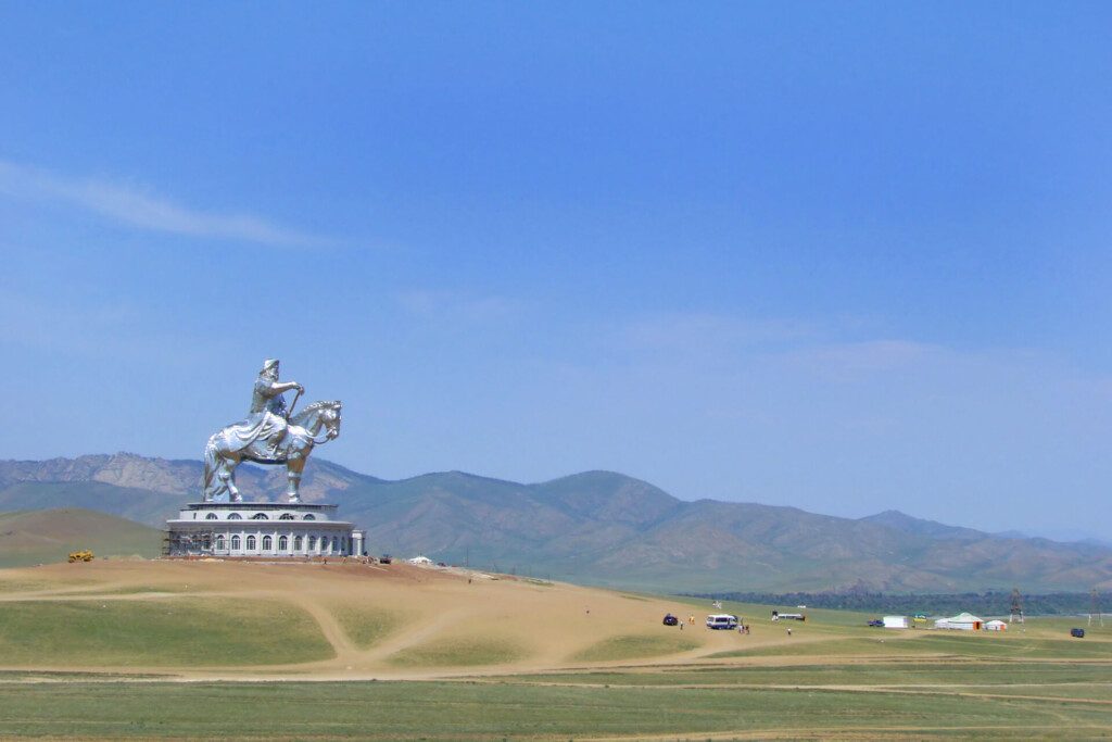 L'immense monument de Gengis Khan à voir en Mongolie