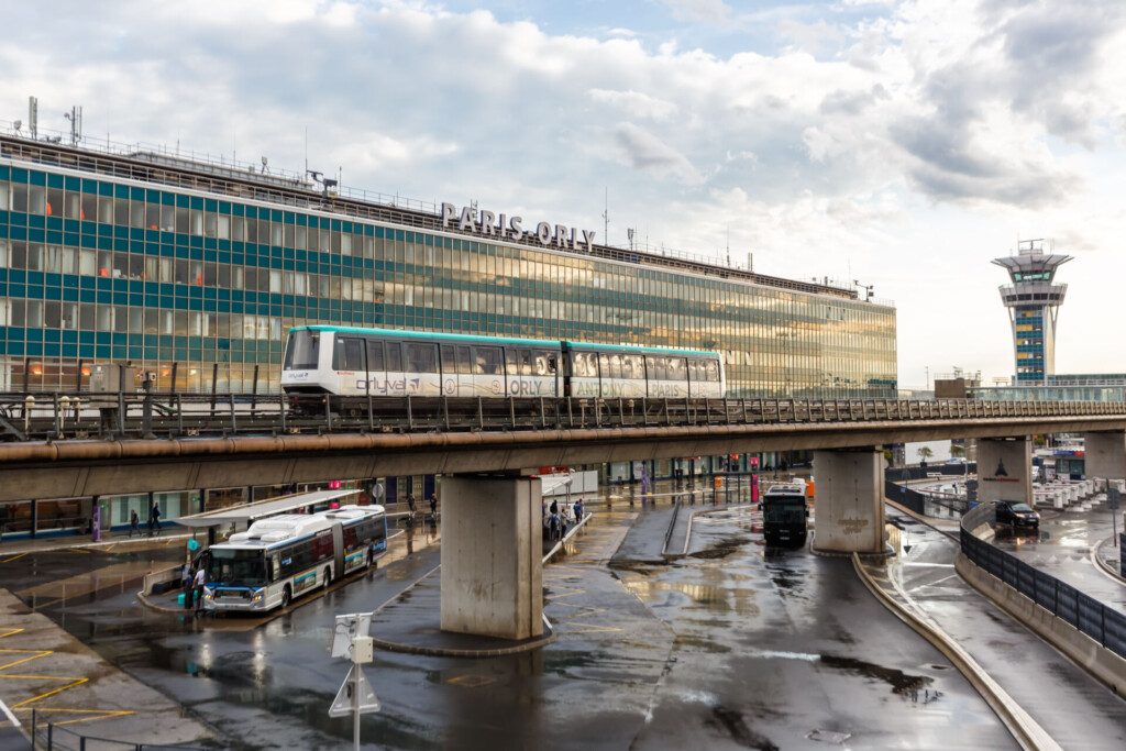 Orlyval ligne de métro automatique Aéroport Orly