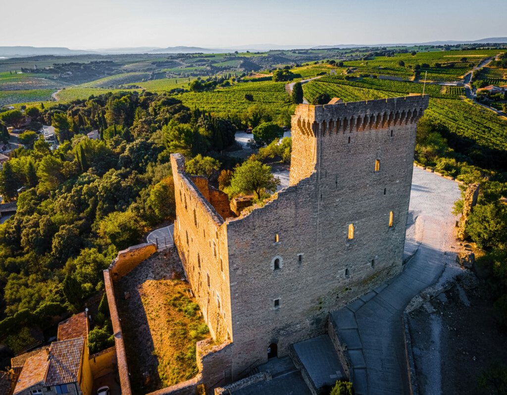 Châteauneuf-du-Pape et ses vignobles, vers le Pont du Gard