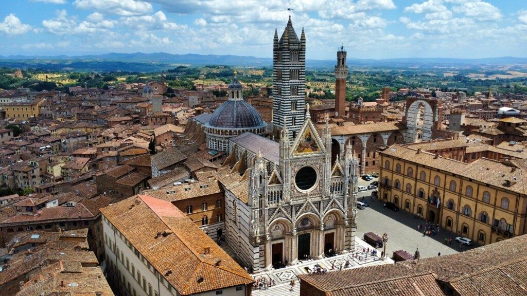 La cathédrale de Sienne et son campanile